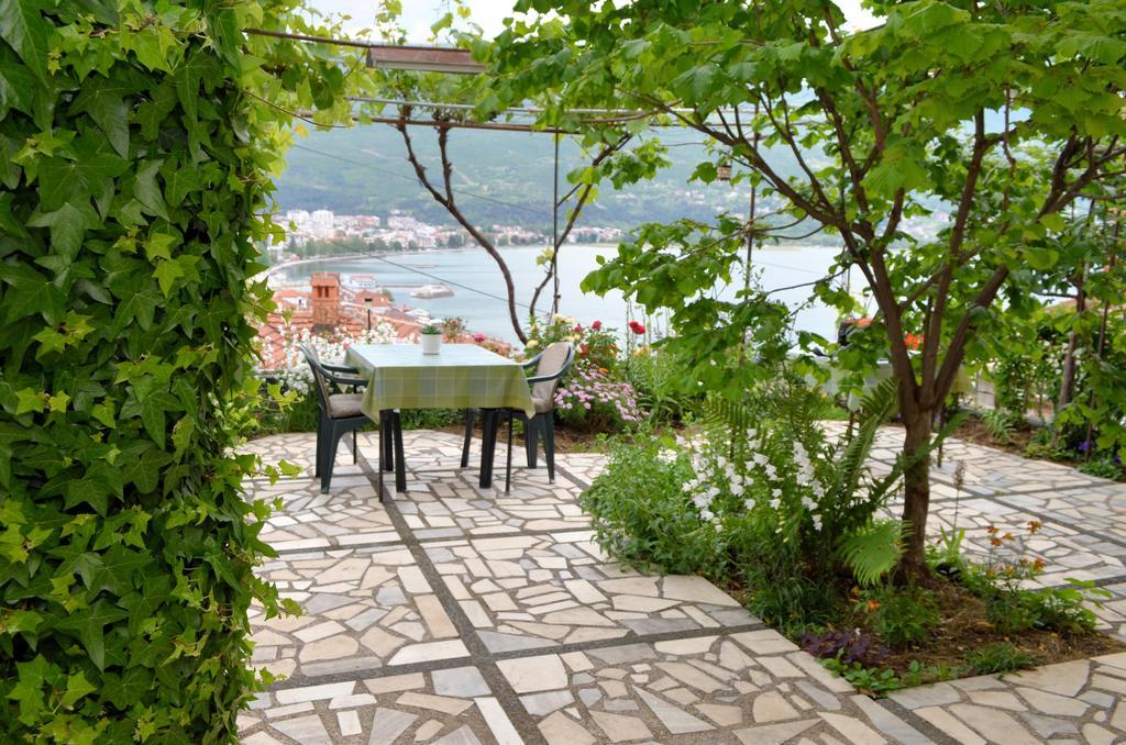 Apartments Villa Saray โอครีด ภายนอก รูปภาพ