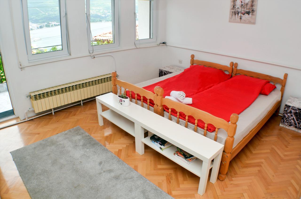Apartments Villa Saray โอครีด ภายนอก รูปภาพ