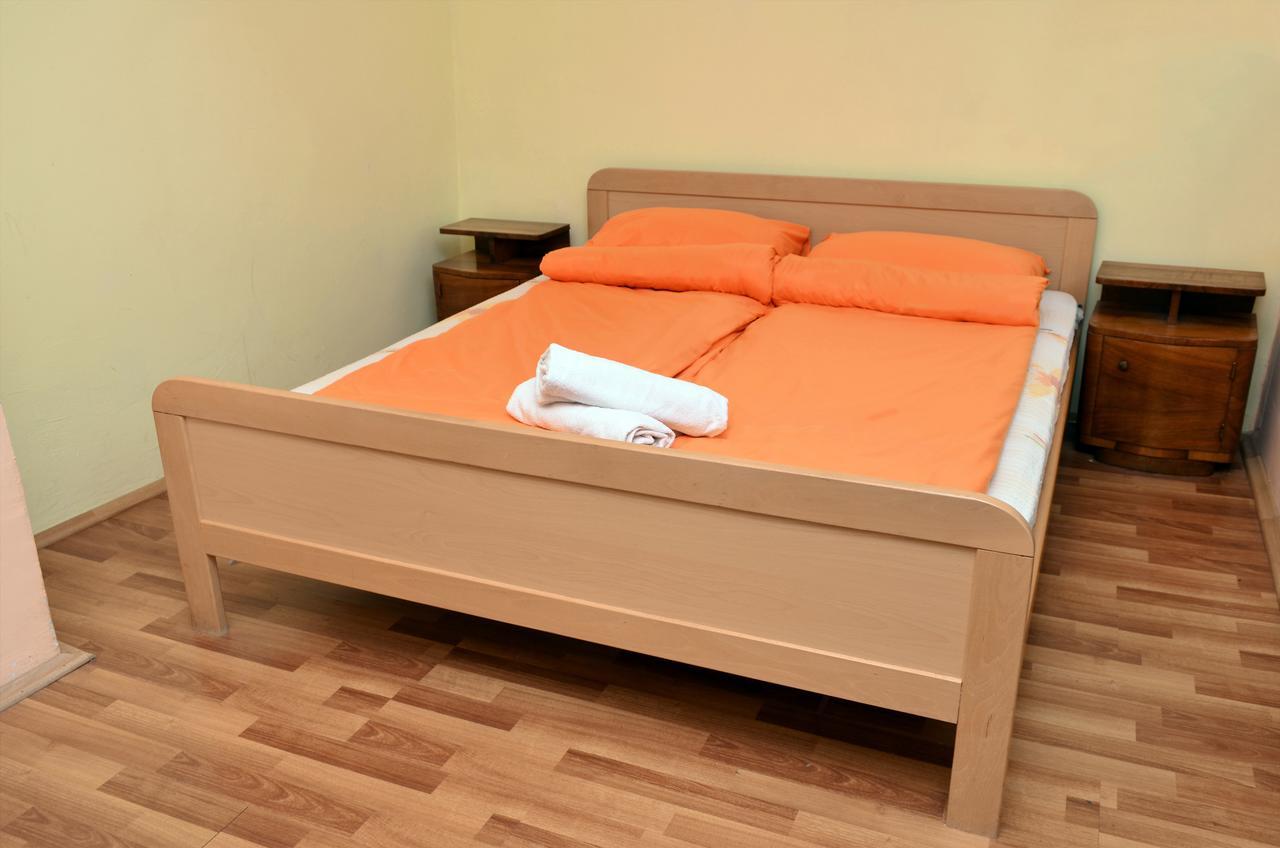 Apartments Villa Saray โอครีด ภายนอก รูปภาพ